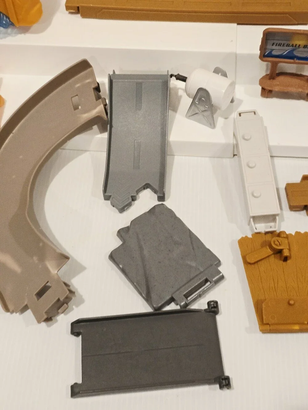 Disney Pixar Cars Playset Replacement Parts Set